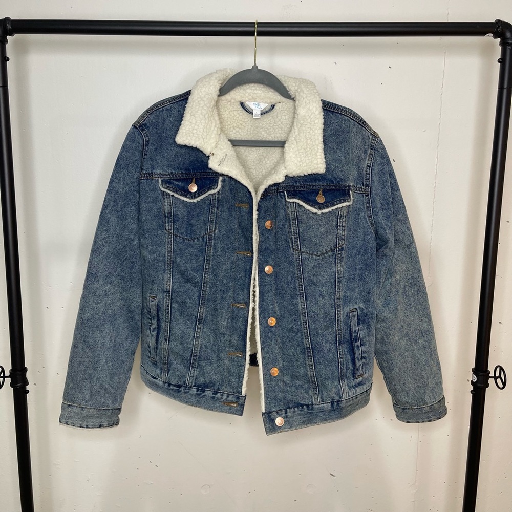 Time and Tru faux fur lined jean jacket, sz large